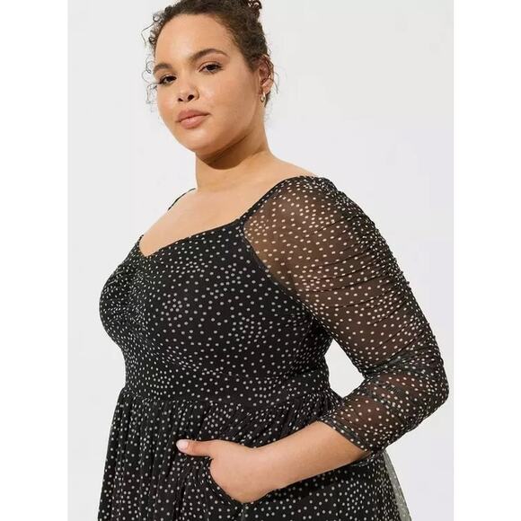 NWT Torrid Mini Mesh Long Sleeve Ruched Skater Dress Black Dot Size Medium - Picture 2 of 11